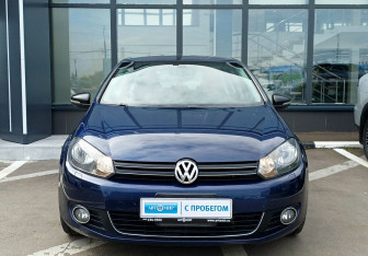 Подержанный автомобиль Volkswagen Golf Hatchback 2012 года (2 фото)