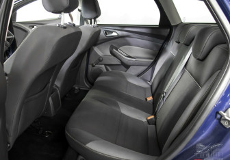 Подержанный автомобиль Ford Focus Wagon 2012 года (14 фото)