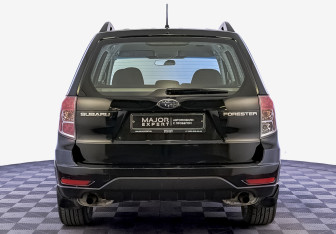 Подержанный автомобиль Subaru Forester Suv 2010 года (6 фото)