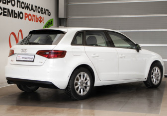 Подержанный автомобиль Audi A3 Hatchback 2013 года (4 фото)