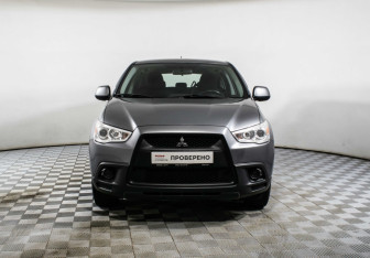 Подержанный автомобиль Mitsubishi ASX 2013 года (2 фото)