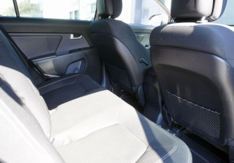 Подержанный автомобиль Kia Sportage 2012 года (10 фото)