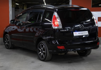 Подержанный автомобиль Mazda 5 2008 года (7 фото)