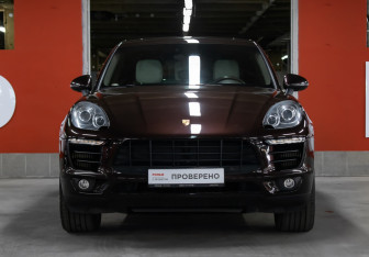 Подержанный автомобиль Porsche Macan 2015 года (2 фото)