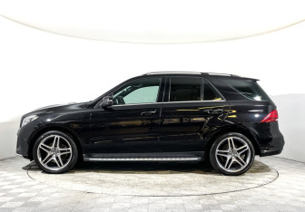 Подержанный автомобиль Mercedes-Benz GLE 2017 года (8 фото)