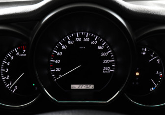 Подержанный автомобиль Lexus RX 2007 года (11 фото)