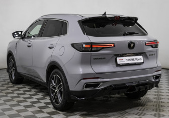 Подержанный автомобиль Changan UNI-S 2024 года (7 фото)