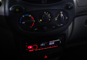 Подержанный автомобиль LADA (ВАЗ) Kalina Hatchback 2012 года (18 фото)