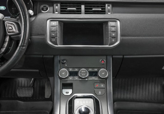 Подержанный автомобиль Land Rover Range Rover Evoque 2018 года (15 фото)