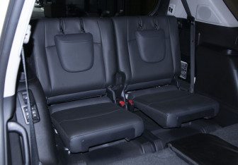 Подержанный автомобиль Toyota Land Cruiser Prado 2016 года (33 фото)