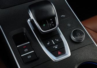 Подержанный автомобиль Omoda C5 2023 года (21 фото)