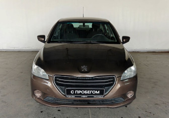 Подержанный автомобиль Peugeot 301 2013 года (2 фото)