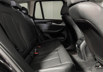 Подержанный автомобиль BMW X3 2019 года (14 фото)