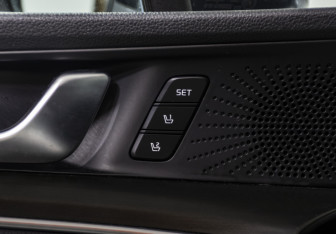 Подержанный автомобиль Kia K5 2021 года (15 фото)