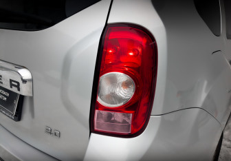 Подержанный автомобиль Renault Duster 2013 года (25 фото)