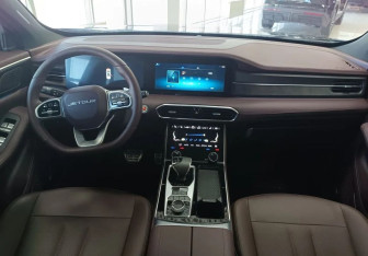 Подержанный автомобиль Jetour X90 2023 года (10 фото)