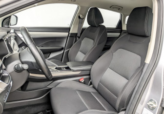 Подержанный автомобиль Geely Coolray 2023 года (20 фото)