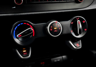 Подержанный автомобиль Kia Rio Hatchback 2021 года (25 фото)