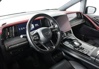 Подержанный автомобиль GAC M8 2023 года (9 фото)