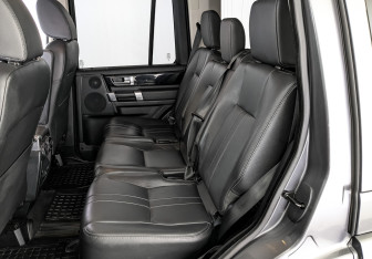 Подержанный автомобиль Land Rover Discovery 2016 года (18 фото)