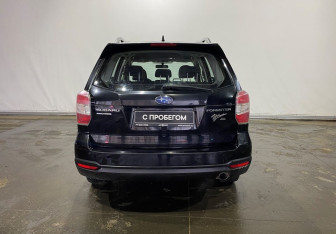 Подержанный автомобиль Subaru Forester Suv 2015 года (5 фото)