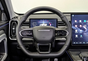 Подержанный автомобиль Jaecoo J7 2023 года (22 фото)