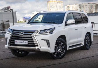 Подержанный автомобиль Lexus LX 2017 года (1 фото)