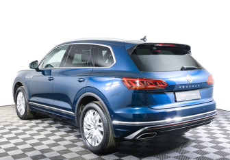 Подержанный автомобиль Volkswagen Touareg 2018 года (7 фото)