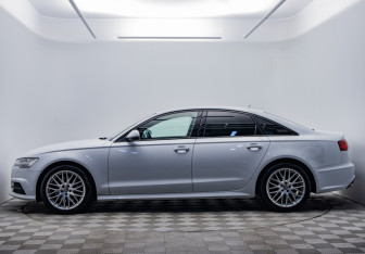 Подержанный автомобиль Audi A6 Sedan 2017 года (8 фото)