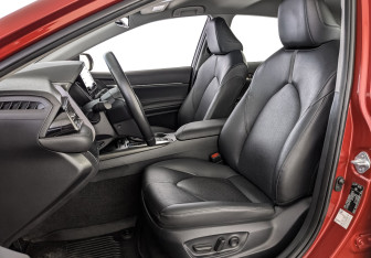 Подержанный автомобиль Toyota Camry Sedan 2021 года (20 фото)