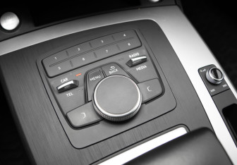 Подержанный автомобиль Audi Q5 2020 года (22 фото)