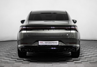 Подержанный автомобиль Geely Preface 2024 года (6 фото)