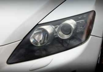 Подержанный автомобиль Mazda CX-7 2010 года (19 фото)