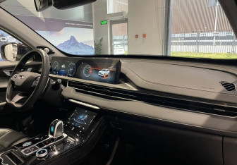 Подержанный автомобиль Chery Tiggo 8 Pro Max 2022 года (10 фото)