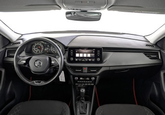 Подержанный автомобиль Skoda Rapid Liftback 2022 года (14 фото)