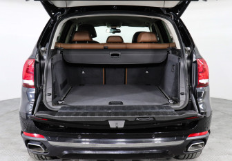 Подержанный автомобиль BMW X5 2017 года (9 фото)