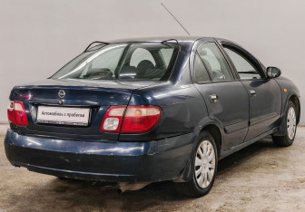 Подержанный автомобиль Nissan Almera Sedan 2006 года (5 фото)