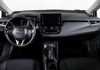 Подержанный автомобиль Toyota Corolla Sedan 2021 года (11 фото)