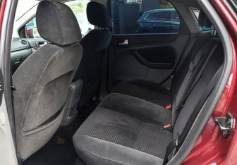 Подержанный автомобиль Ford Focus Hatchback 2008 года (10 фото)