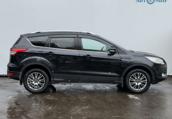Подержанный автомобиль Ford Kuga 2013 года (4 фото)