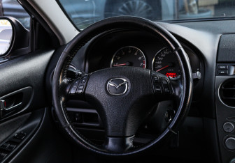 Подержанный автомобиль Mazda 6 Sedan 2005 года (11 фото)