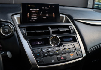 Подержанный автомобиль Lexus NX 2016 года (16 фото)