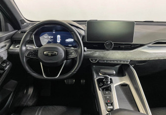 Подержанный автомобиль Geely Preface 2023 года (12 фото)