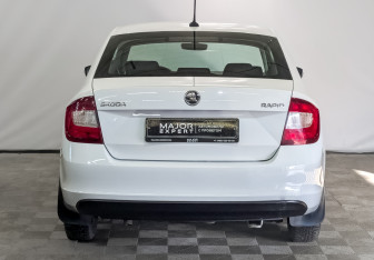 Подержанный автомобиль Skoda Rapid Liftback 2019 года (6 фото)