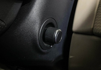 Подержанный автомобиль Land Rover Range Rover Velar 2019 года (19 фото)