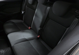 Подержанный автомобиль Ford Focus Hatchback 2012 года (14 фото)