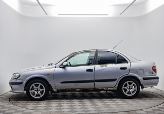 Подержанный автомобиль Nissan Almera Sedan 2001 года (8 фото)
