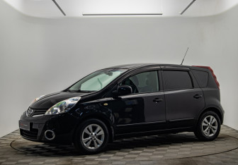 Подержанный автомобиль Nissan Note 2013 года (1 фото)
