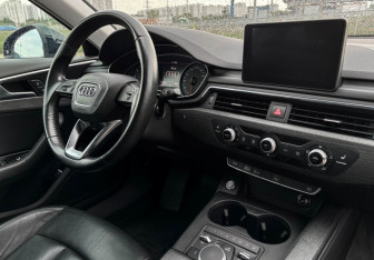 Подержанный автомобиль Audi A4 Sedan 2015 года (9 фото)