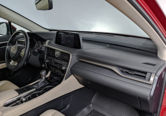Подержанный автомобиль Lexus RX 2021 года (13 фото)